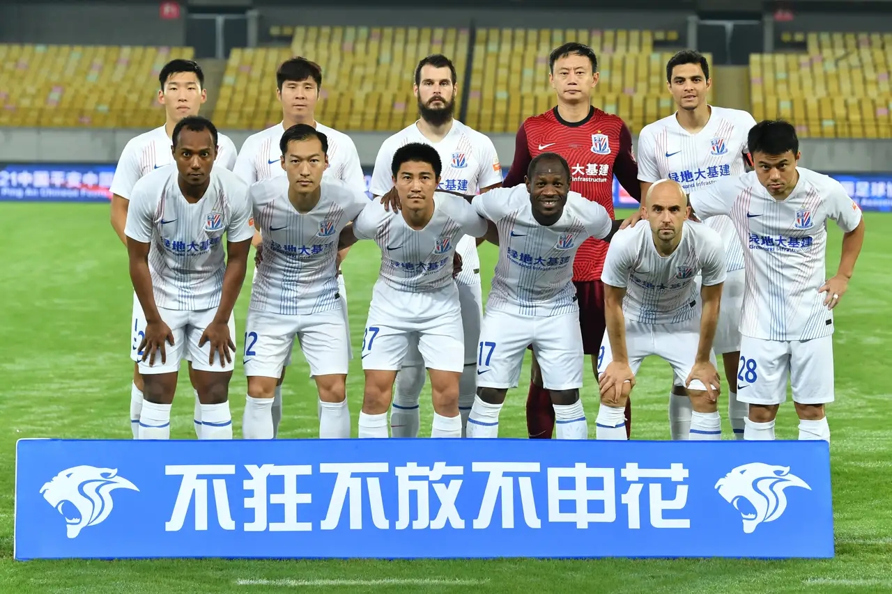 包含泰达主场战平申花，保级形势变得更为严峻的词条